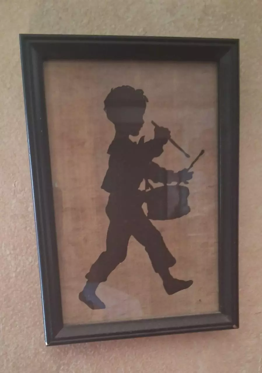 plant/Drummer Boy Silhouette-0