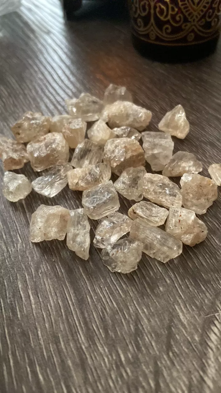 plant/Clear Golden Scapolite ( 3-4)pc-0