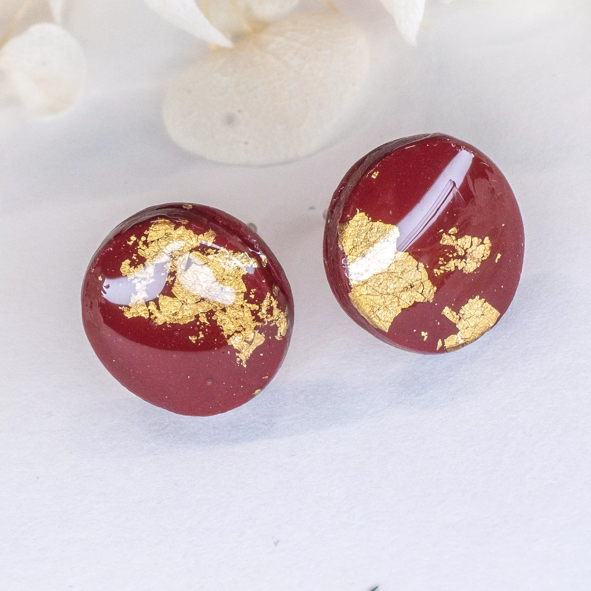 plant/Red Round Studs with Gold Foil-0