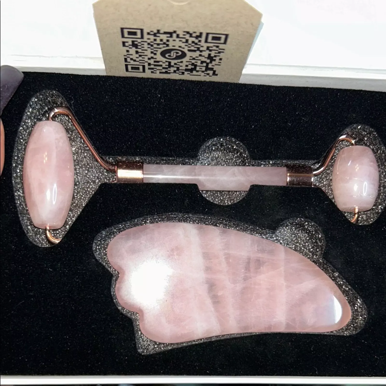 plant/Luxurious Rose Quartz Facial Roller and Gua Sha Set-0