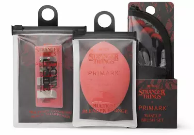 plant/Stranger Things Cosmetic Bundle: Sharpener, Makeup Brush Set, & Blender Sponge-0-thumbnail