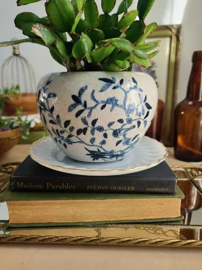 plant/Vintage Anchor Hocking Fire King Milk Glass Dish-2-thumbnail