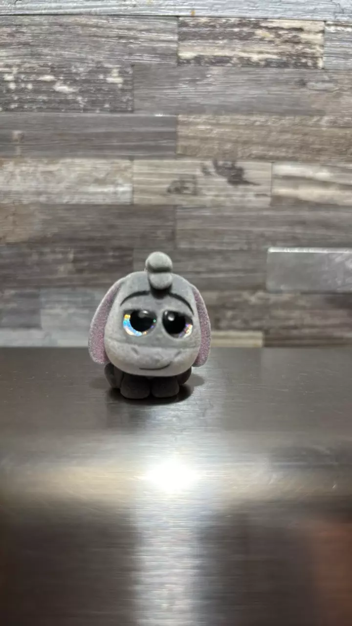 plant/Flocked  Eeyore-0