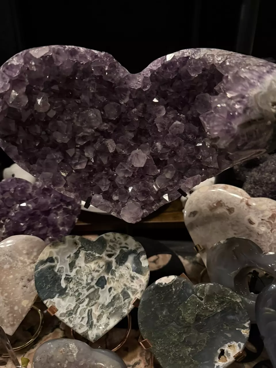 plant/Amethyst Heart Carving on custom stand-1