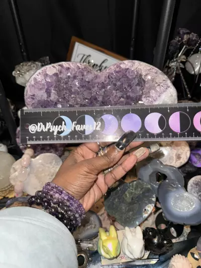 plant/Amethyst Heart Carving on custom stand-3-thumbnail