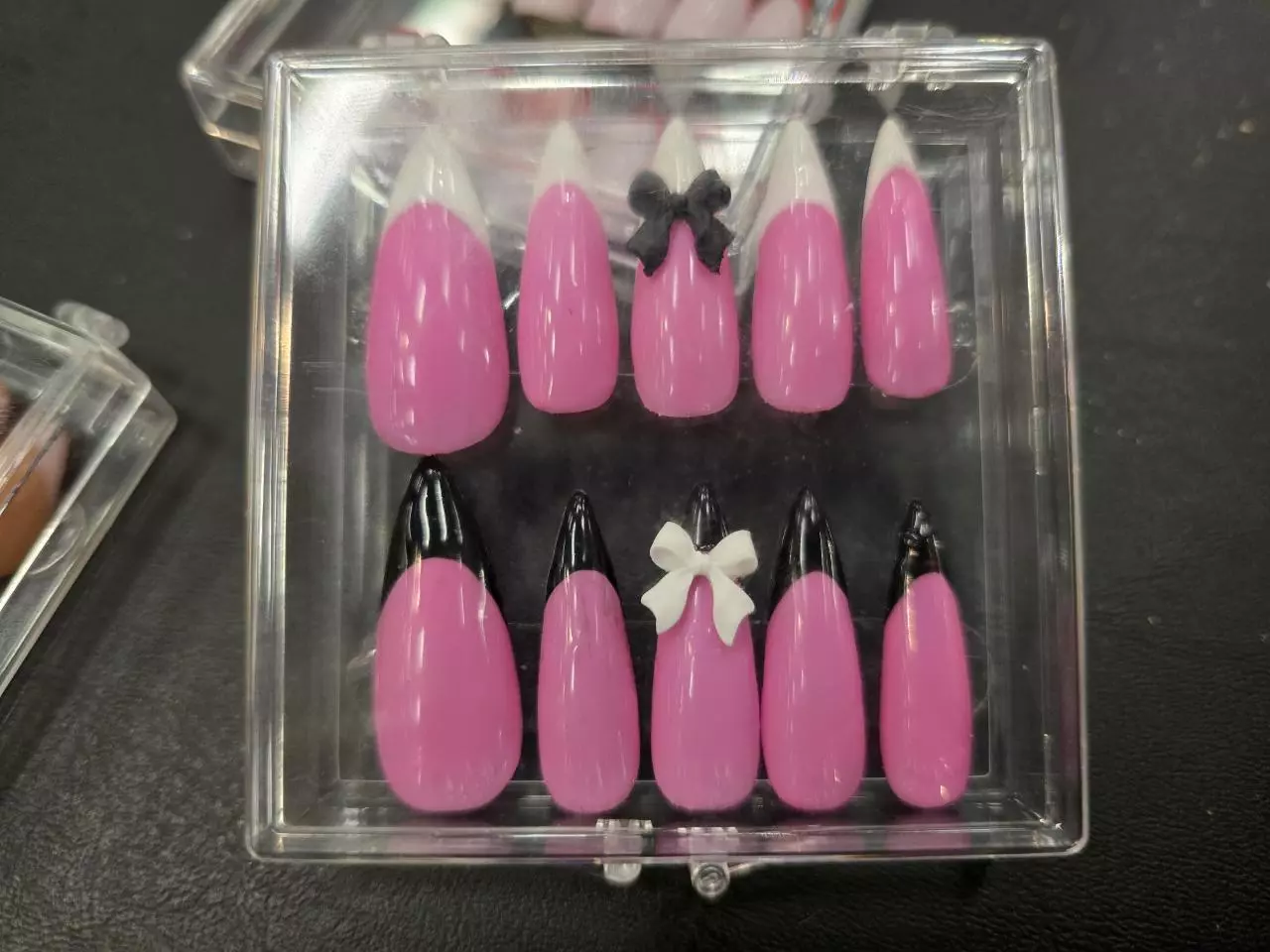 plant/Stiletto hand painted nails-0