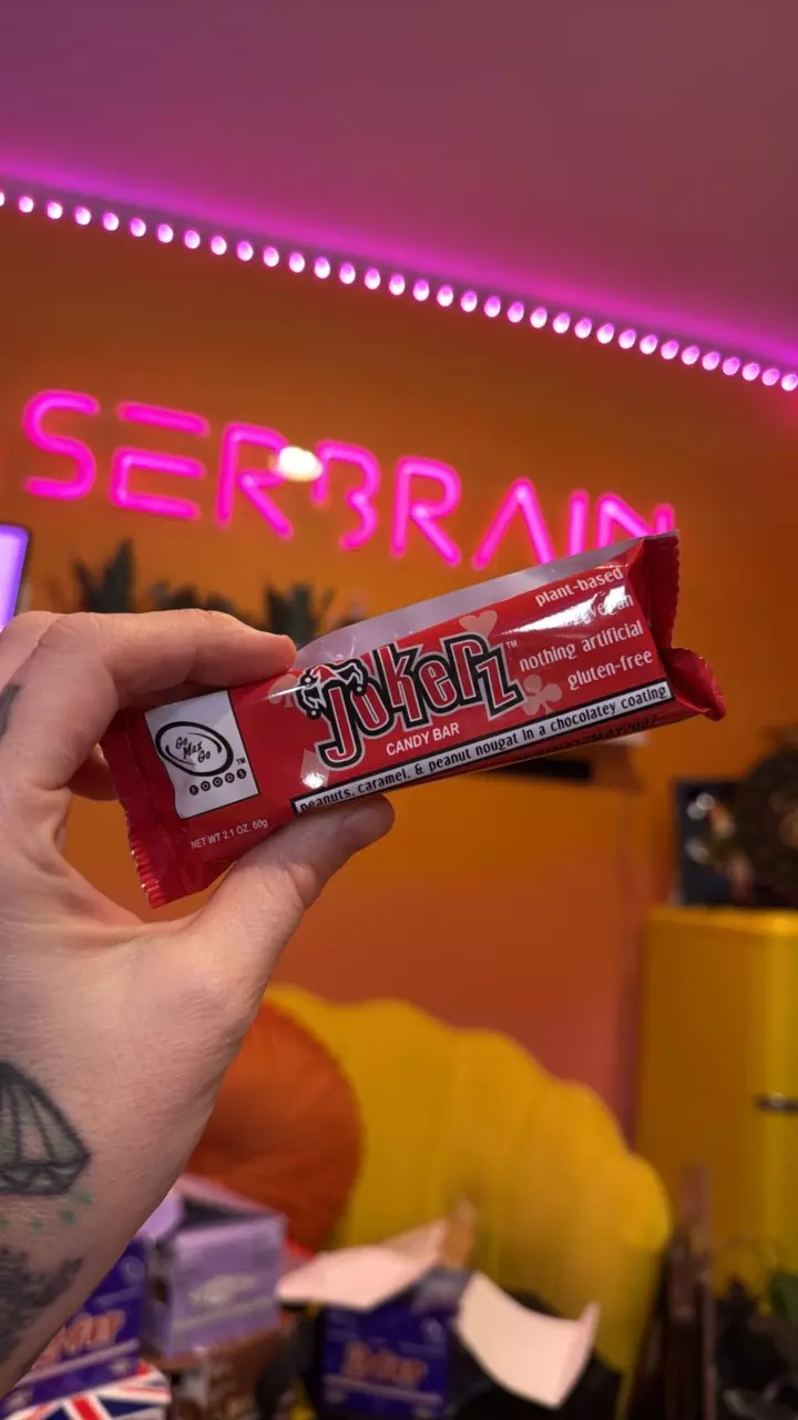 plant/Joker vegan candy bar-0