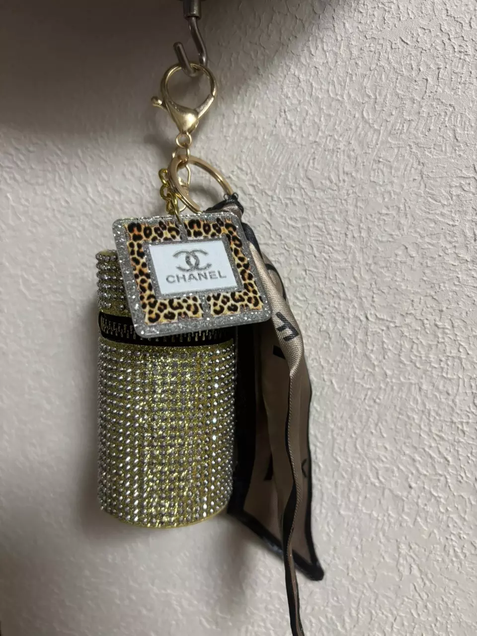 plant/Gold sparkly bag charm-0