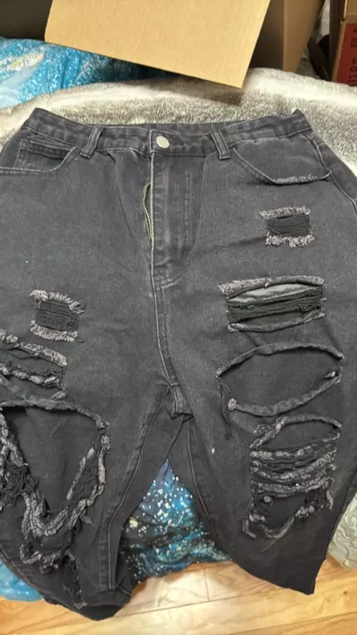 plant/Women’s preloved black jeans.-0-thumbnail