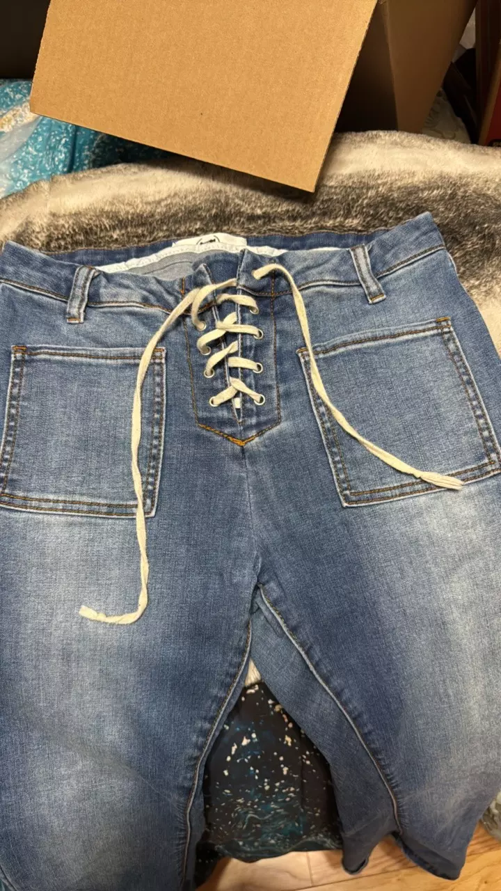 plant/Women preloved monkey ride jeans size 11/30.-0