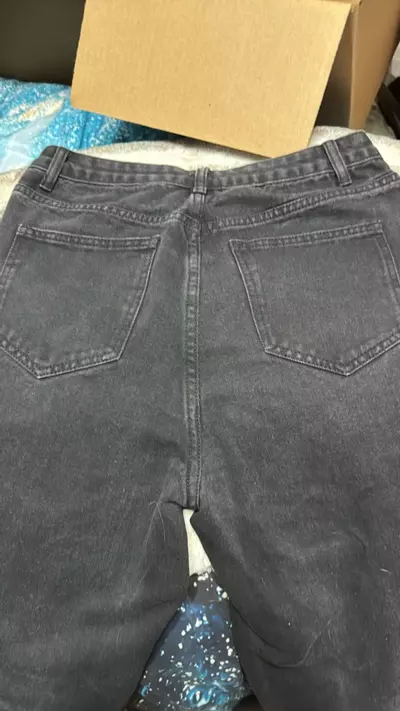 plant/Women’s preloved black jeans.-2-thumbnail
