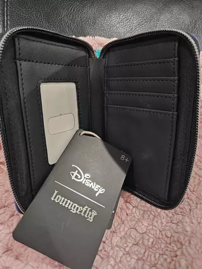 plant/NWT - Stitch GITD Loungefly Wallet-3-thumbnail