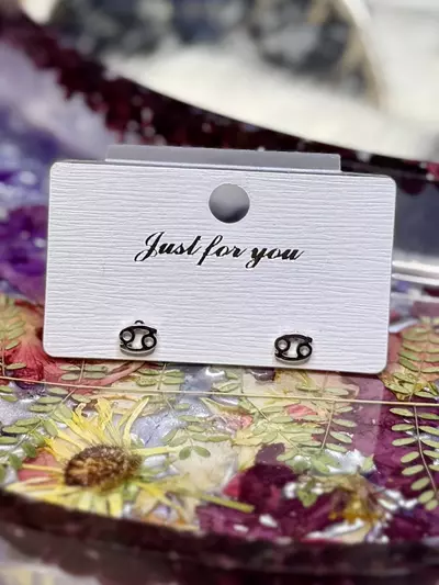 plant/Cancer earrings-0-thumbnail