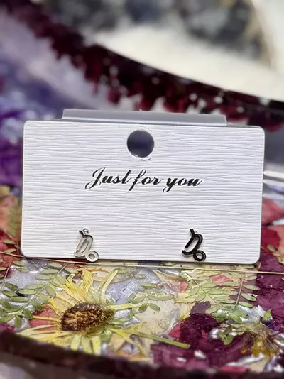 plant/Capricorn earrings-0-thumbnail