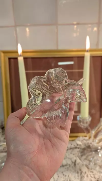 plant/clear glass flower bud vase / shelf sitter-2-thumbnail