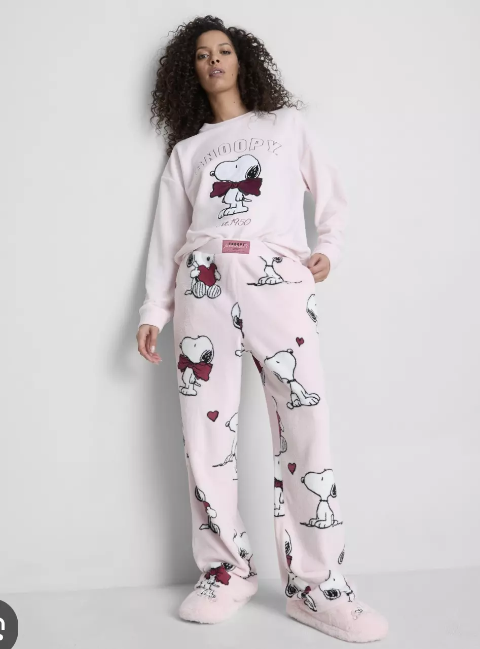 plant/Sz M Snoopy Plush Crew Neck Pajama Top and Bottom Set | Primark-7