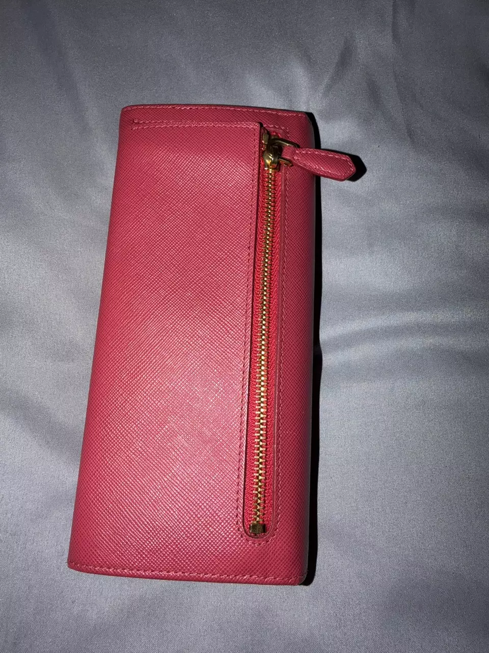 free_shipping/Hella fetch pink Prada clutch great condition-1