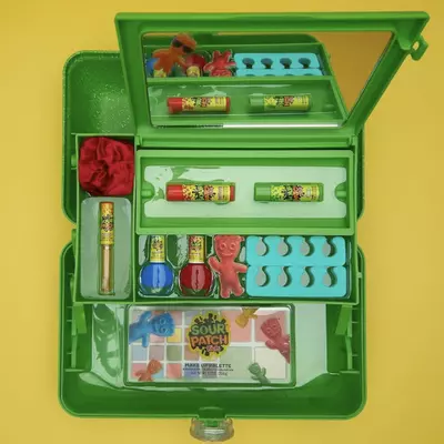 plant/Caboodles x Sour Patch Kids Train Case-6-thumbnail