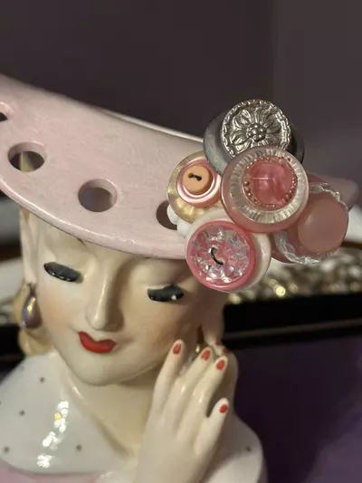 plant/icy pink button bouquet-0-thumbnail