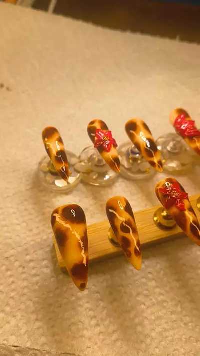 plant/Hand painted high quality pressons-0-thumbnail