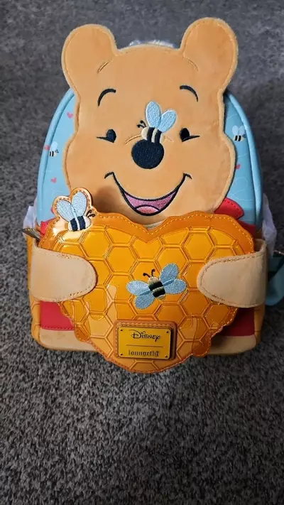 plant/DISNEY LOUNGEFLY Winnie the Pooh Hard tag (seated like honey)-0-thumbnail
