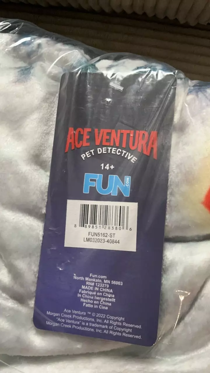 plant/Ace Ventura Throw-1