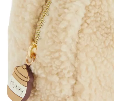 plant/Disney
Disney Winnie the Pooh Fleece Sherpa Cosmetic Bag | Primark Exclusive-2-thumbnail