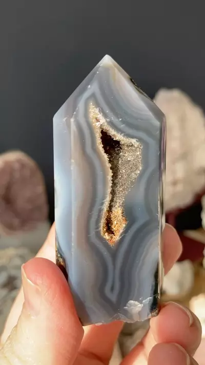 plant/Agate tower with druzy portal-1-thumbnail