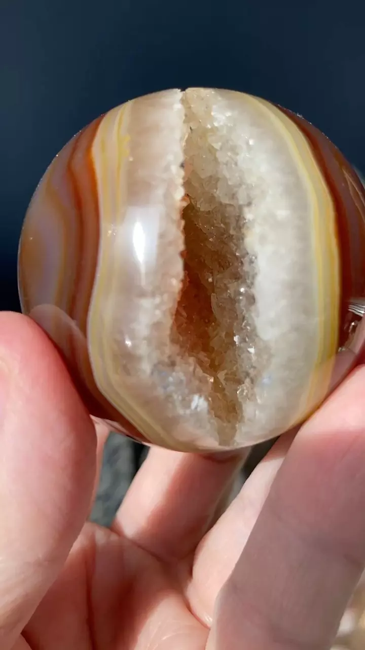 plant/Agate sphere with druzy open slice-1