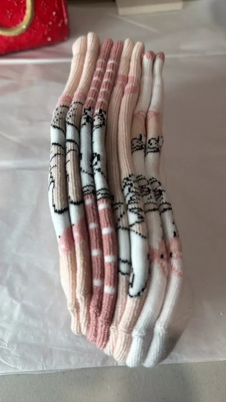 plant/4 pairs of socks with Marie size 4-10-1