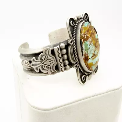 plant/Ronald Tom Royston Butterfly Cuff-2-thumbnail