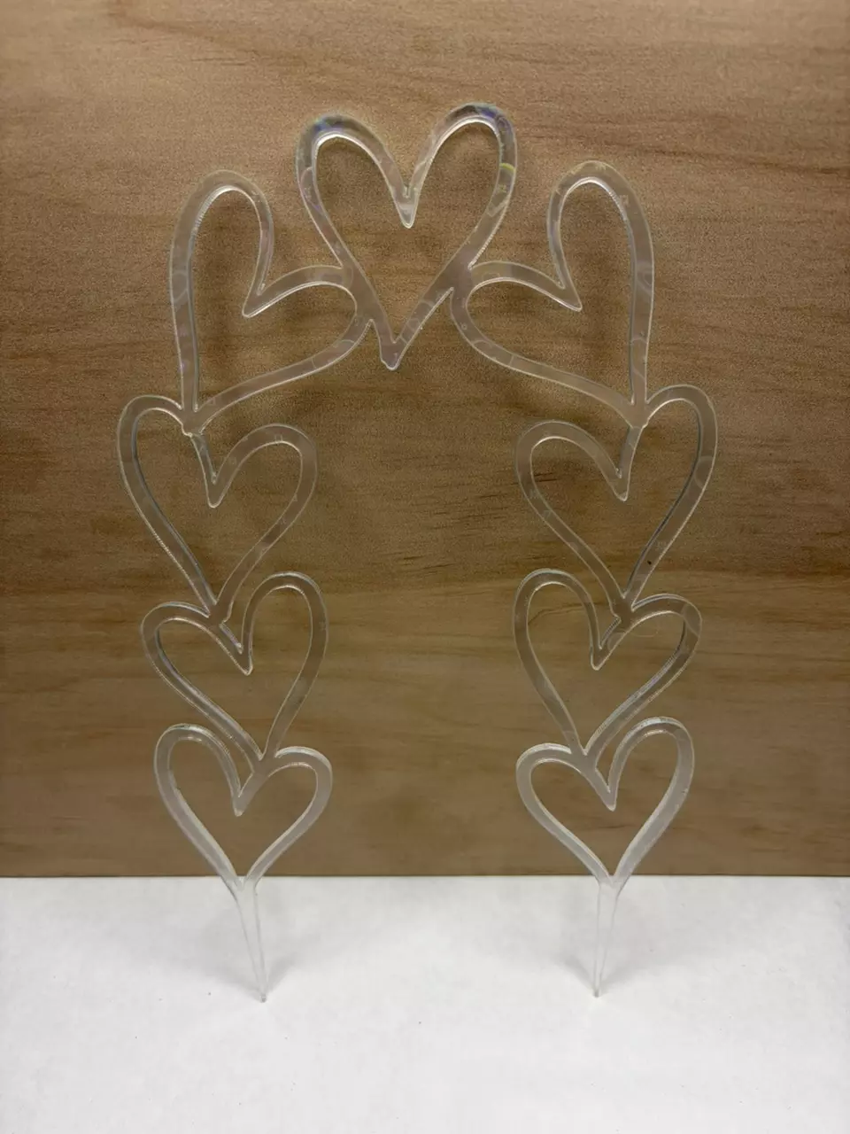 plant/1pk Holographic Hearts 11” Rounded Trellis-0