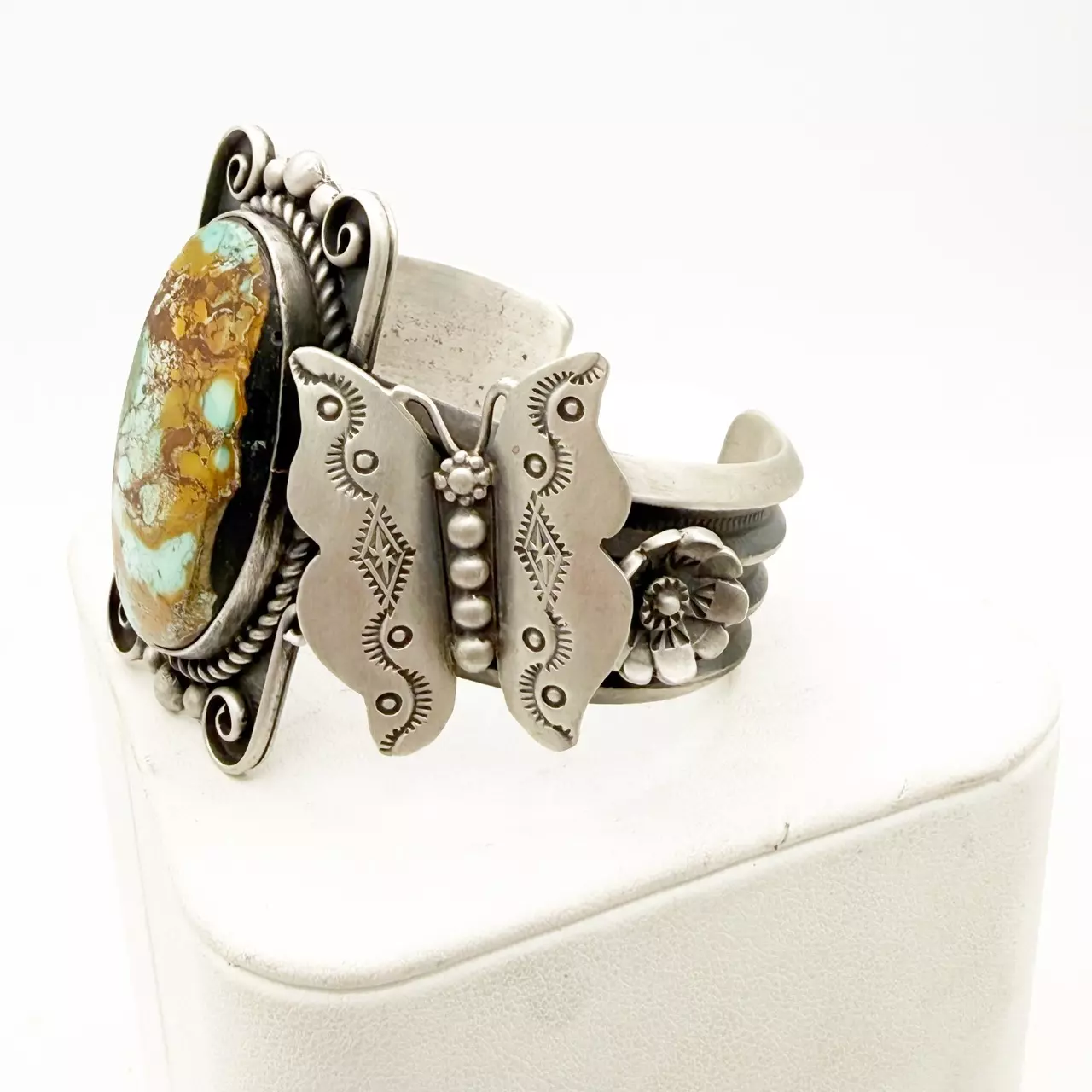 plant/Ronald Tom Royston Butterfly Cuff-1