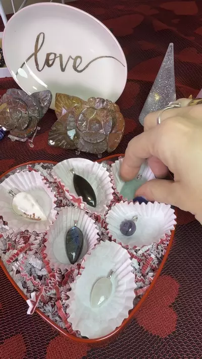 plant/6 piece Pendant heart candy box-2-thumbnail