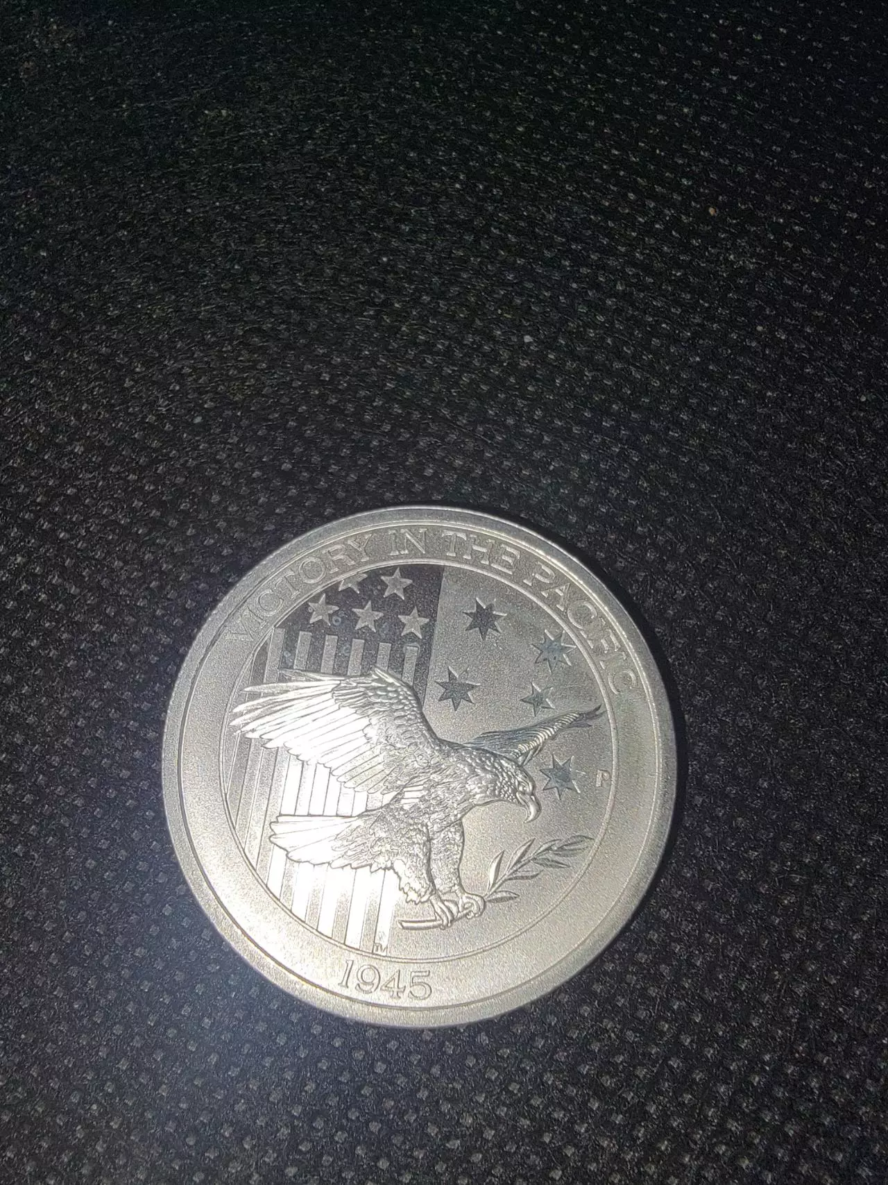 plant/Australian 1/2 oz "Victory in the Pacific" silver coin.-0