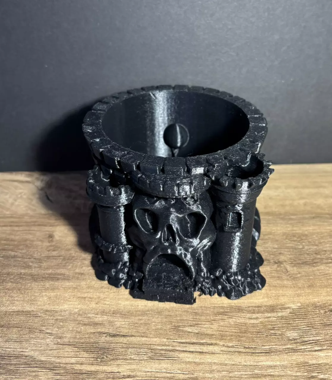 plant/Skull Castle 4” Planter - Black-0