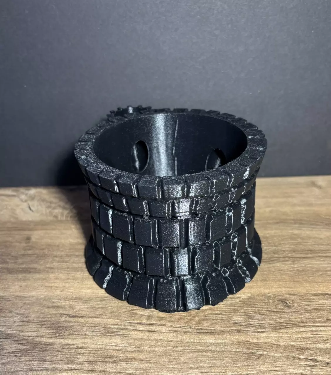 plant/Skull Castle 4” Planter - Black-1