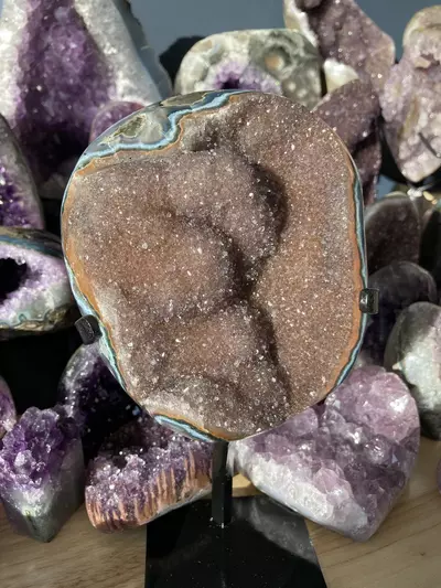 plant/Purpleish brown amethyst with baby blue banding-0-thumbnail