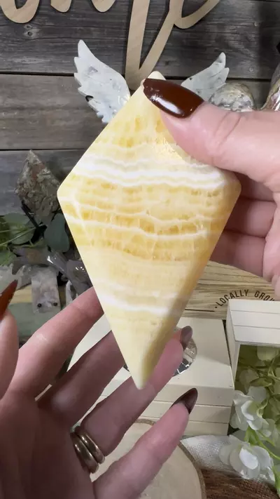 plant/Yellow Calcite Diamond with Display Stand-1-thumbnail