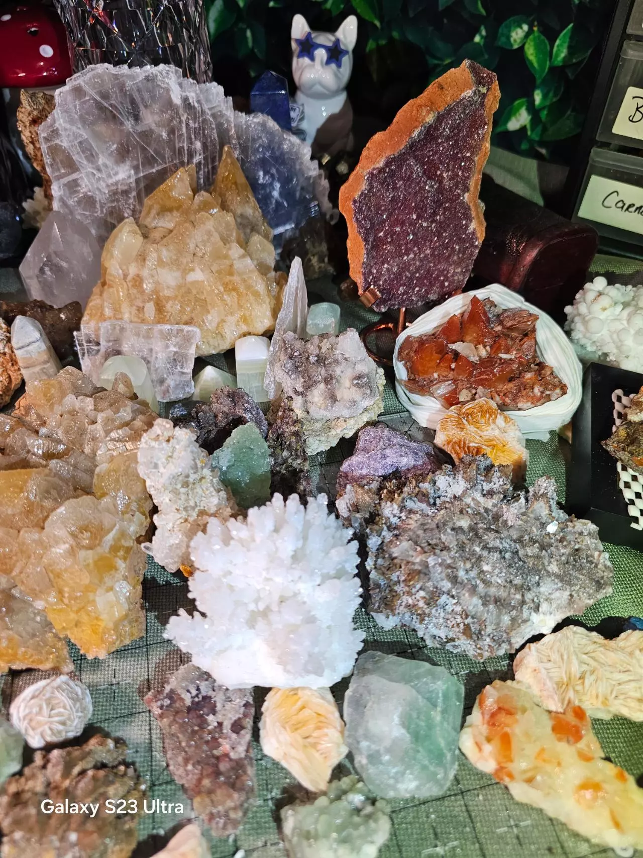 Carvings  Crystals  Jewelry