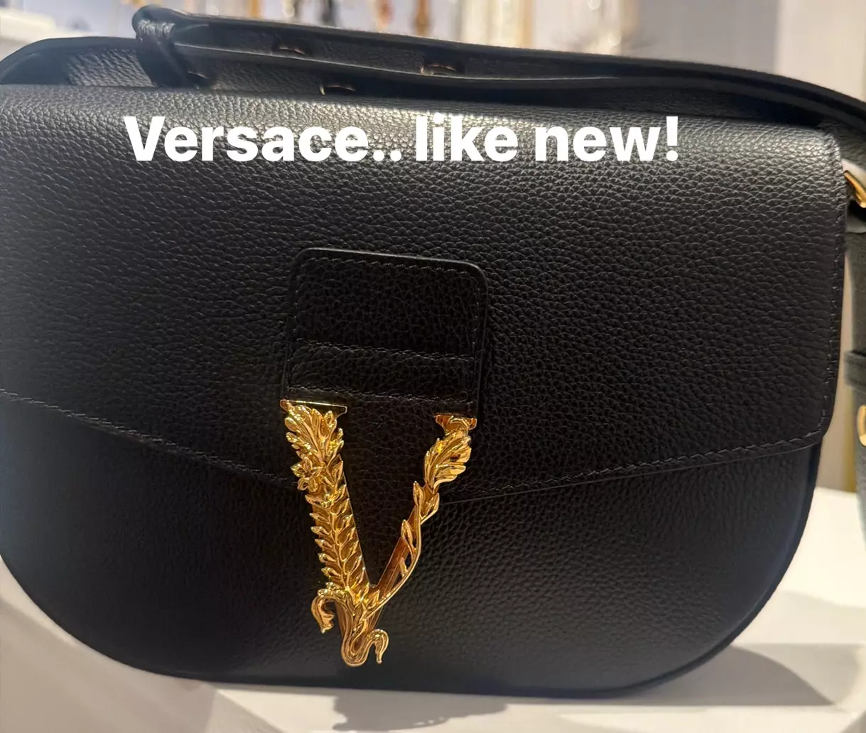 plant/Authentic Versace handbag… Like new!-0