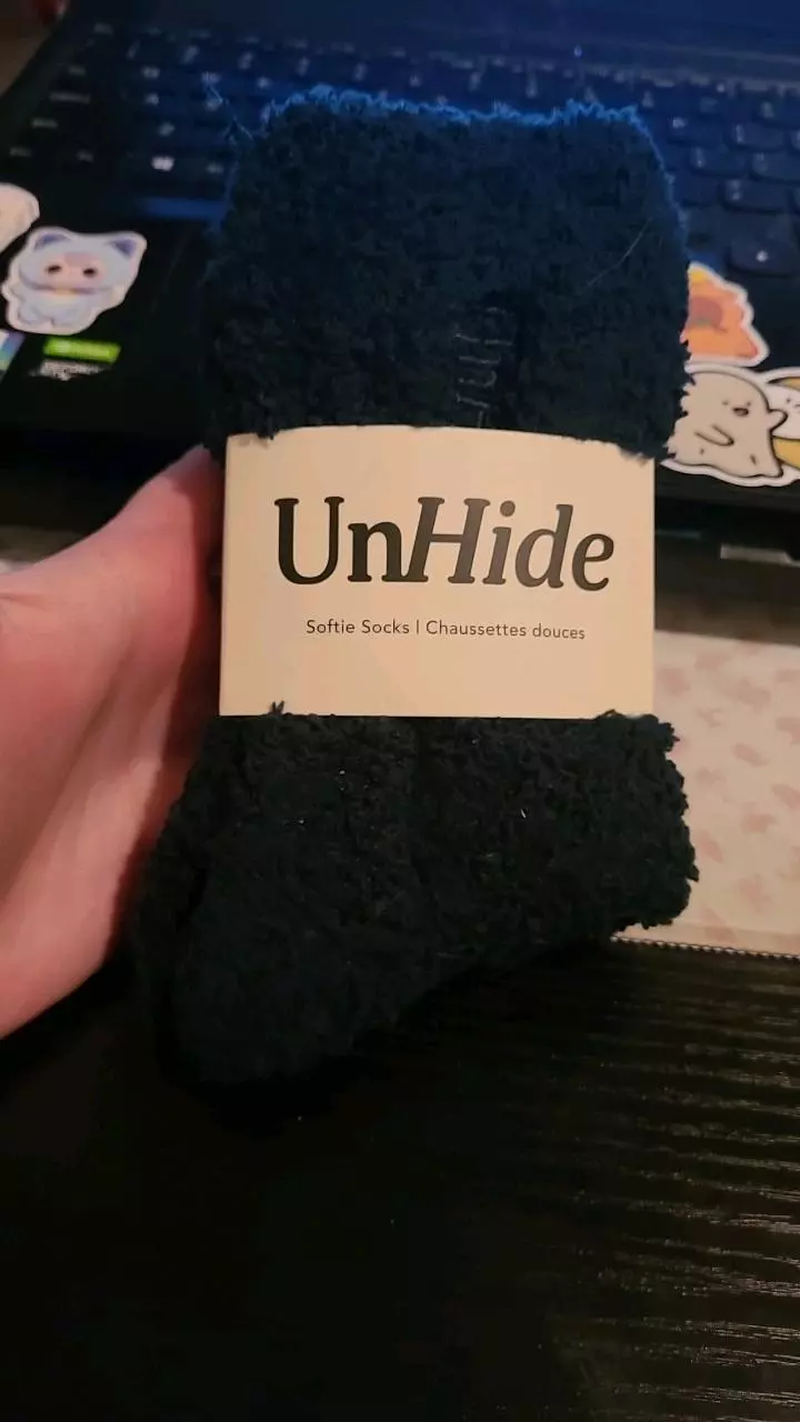 plant/unhide socks (retails for$19)-0