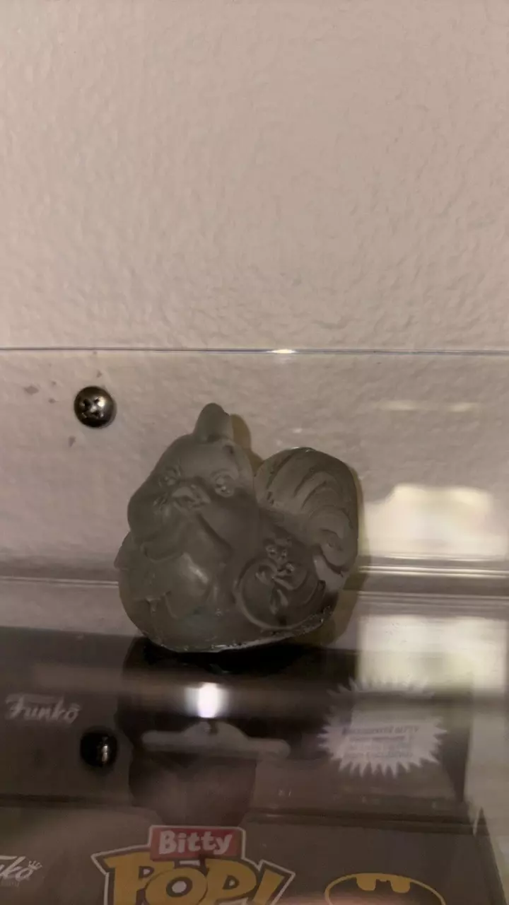 plant/chicken figurine-0