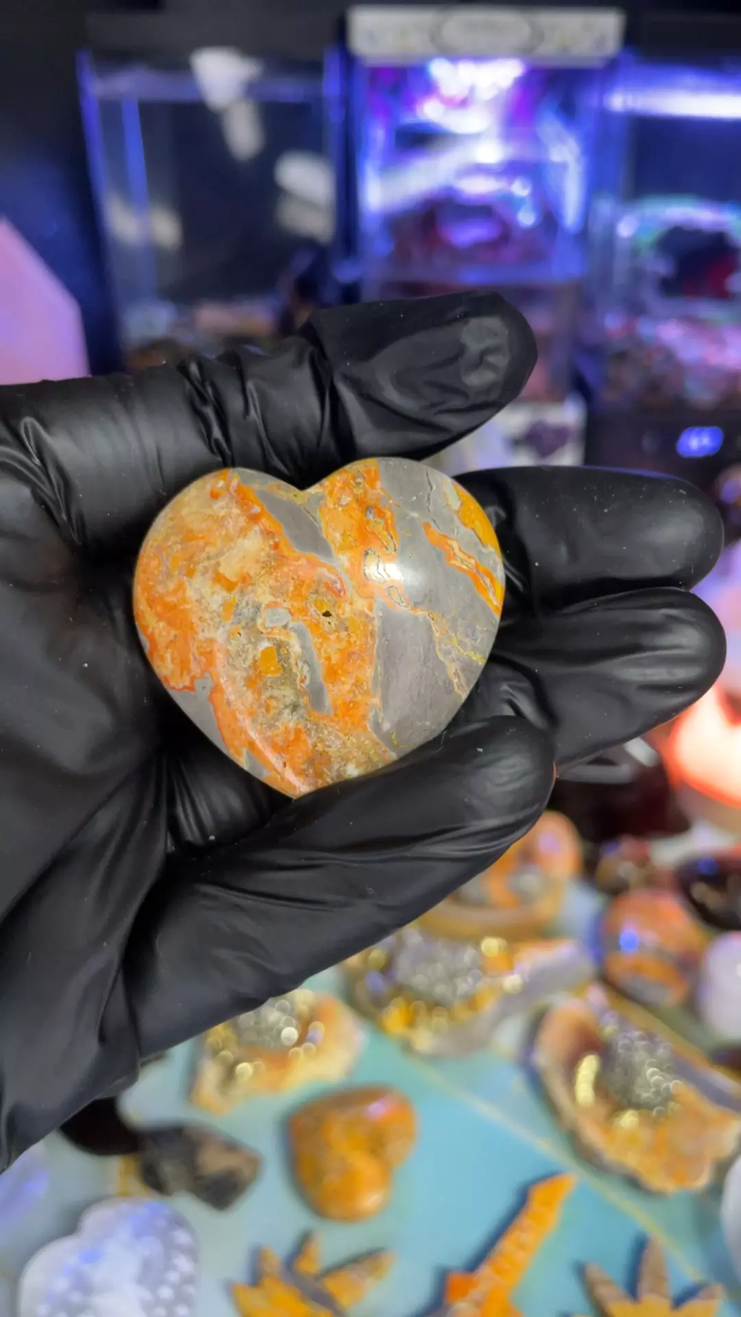 plant/Bumblebee Jasper Heart-0