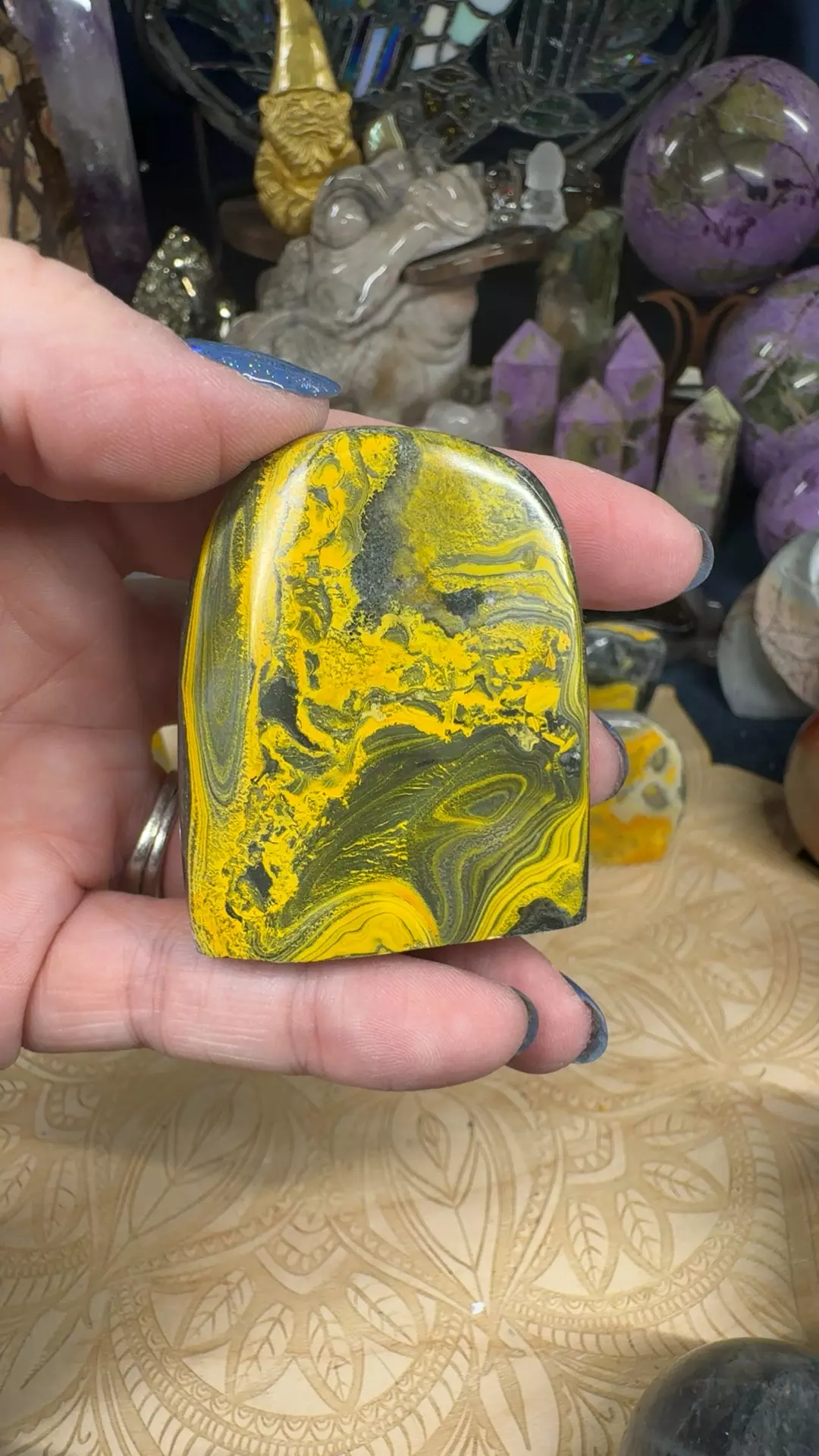 plant/Bumblebee Jasper Freeform 25L-0