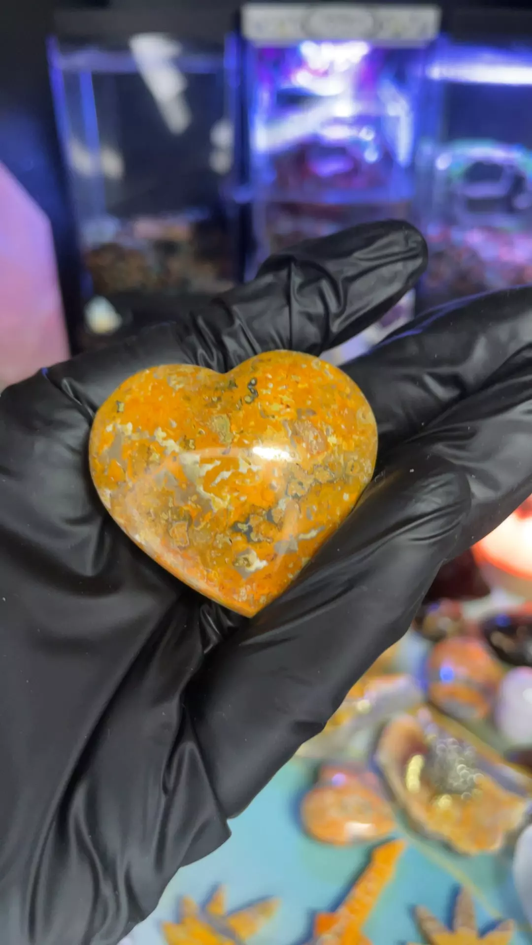 plant/Bumblebee Jasper Heart-0