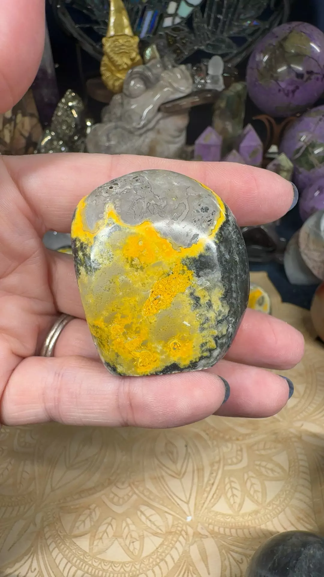 plant/Bumblebee Jasper Freeform 18J-0