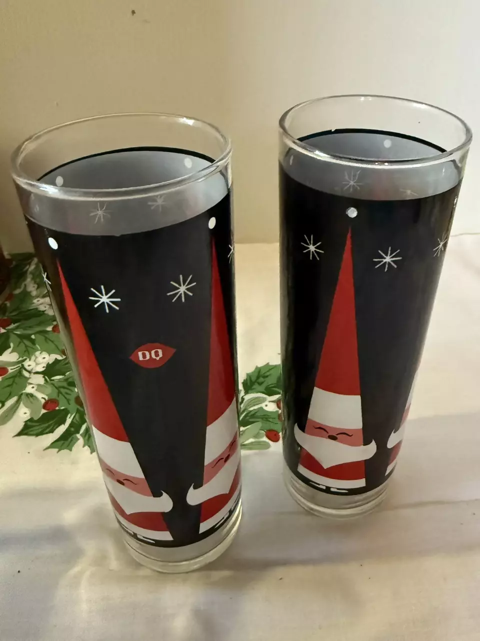 plant/Holt Howard Santa DQ Highball Glasses Pair-0