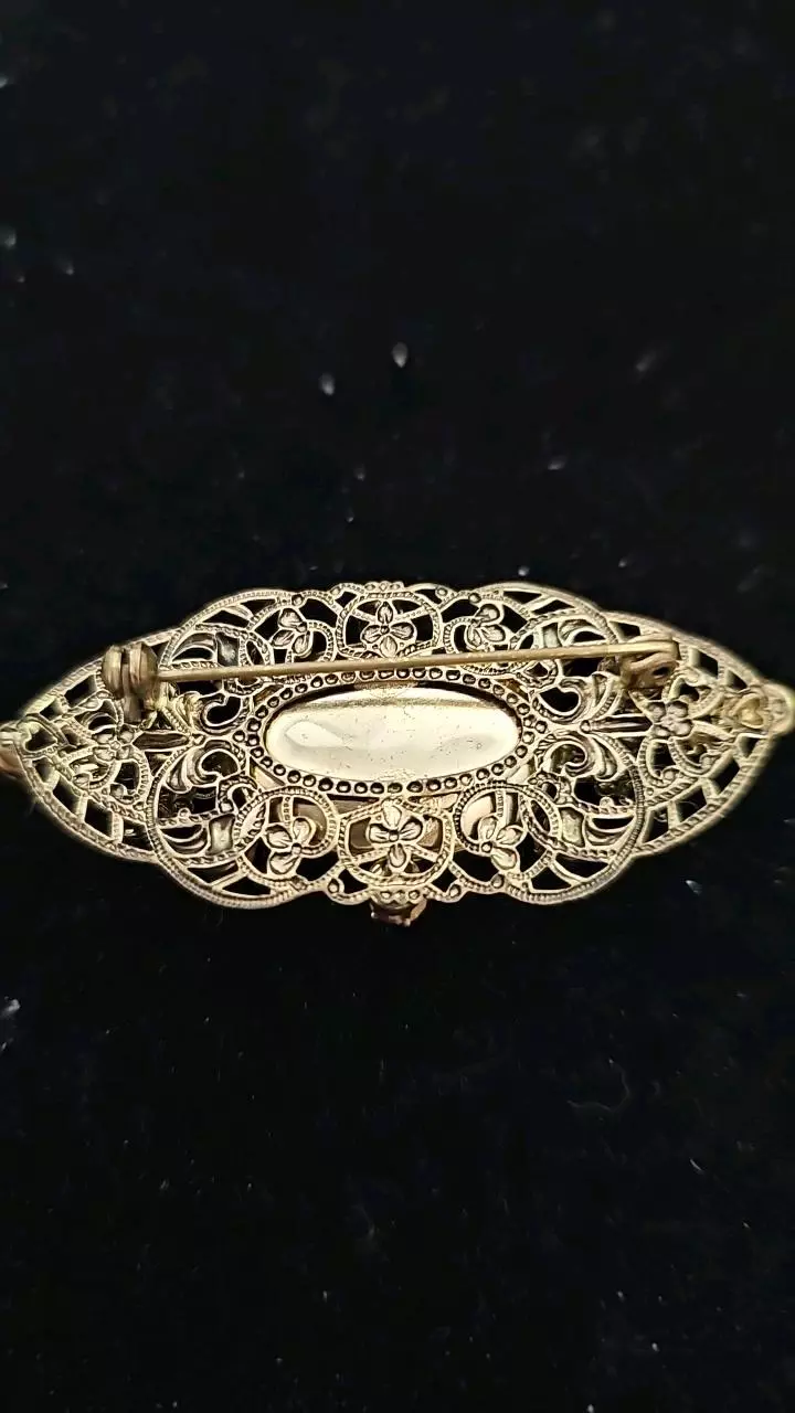 plant/Czech Brooch-1