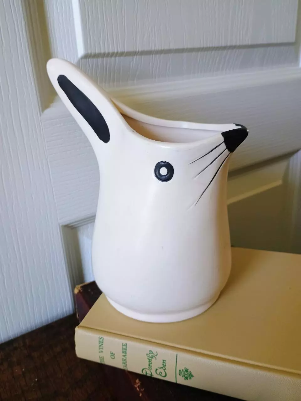 plant/Precious Bunny Pitcher/Vase-0